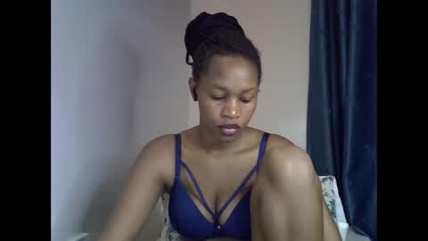 angel_mia5 online show from 03/26/26, 12:22