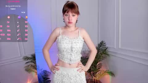 Snapshot of angel_mp3 chatting on 08/04/26, 02:08 Mary online show from 08/04/26, 02:08