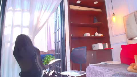 Nicolle  online show from 01/08/25, 02:25