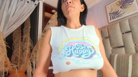 Nicolle  online show from 01/13/25, 10:14