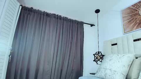 Nicolle  online show from 10/31/25, 11:22