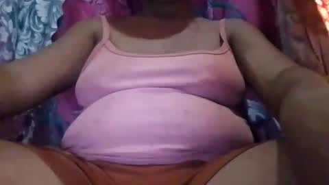 angel_pilipinaxxx10 online show from 11/21/25, 11:36