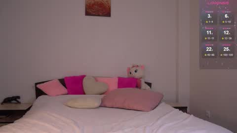 Snapshot of angel_quincy chatting on 12/18/25, 02:45 angel_quincy online show from 12/18/25, 02:45