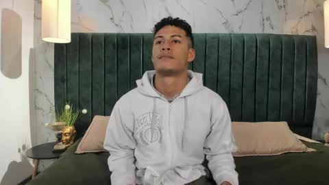 Snapshot of angel_silva_ chatting on 04/12/26, 12:21 Angel online show from 04/12/26, 12:21