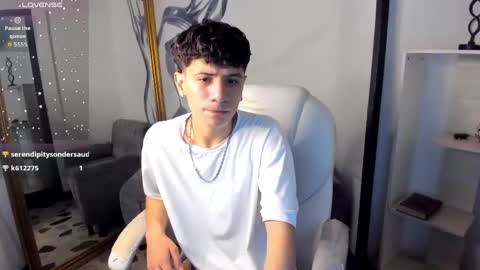 Snapshot of angel_st1 chatting on 04/12/26, 12:43 Angel online show from 04/12/26, 12:43