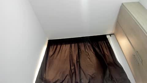 Angela online show from 02/11/25, 05:50