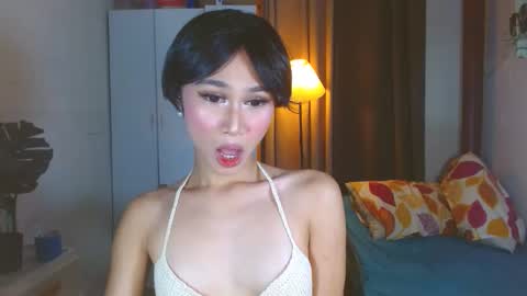 angela online show from 10/06/25, 11:46