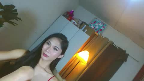 Snapshot of angela_mccollins chatting on 05/15/26, 07:32 angela online show from 05/15/26, 07:32