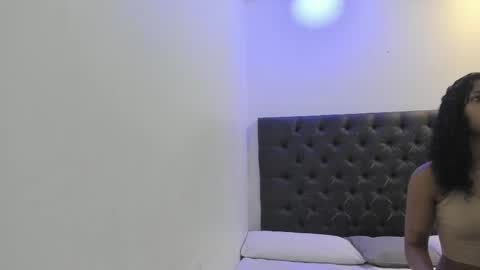 angela_rendon online show from 06/01/26, 10:50