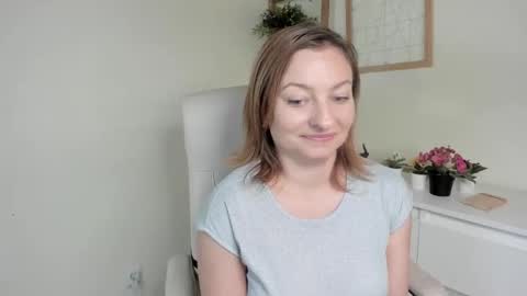 Angela online show from 09/17/25, 05:53