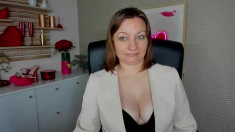 Angela online show from 03/27/26, 08:26