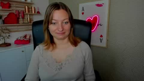Angela online show from 06/17/26, 05:32