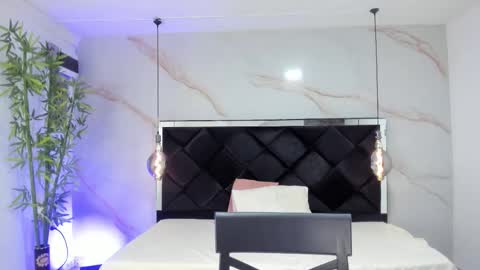 ANGELA online show from 11/08/25, 03:12