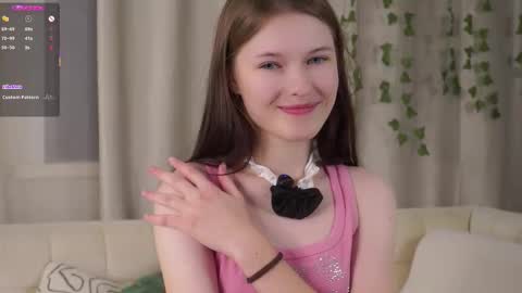 Snapshot of angelabalay chatting on 11/09/25, 10:02 Mary online show from 11/09/25, 10:02