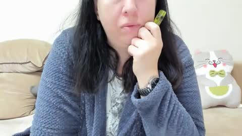 Angela online show from 01/18/26, 05:44