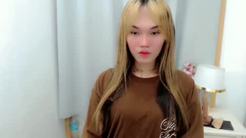 Snapshot of angelacharming_ chatting on 09/29/25, 07:13 angela online show from 09/29/25, 07:13