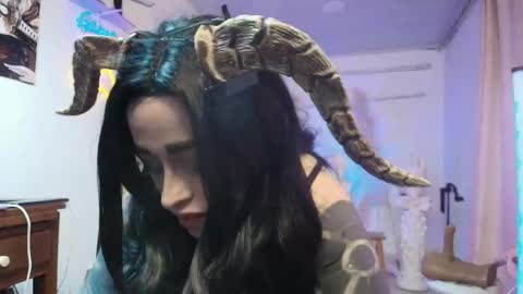 Angela Cianuro online show from 04/19/26, 05:07