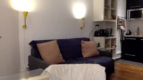 Angela online show from 01/22/25, 11:53