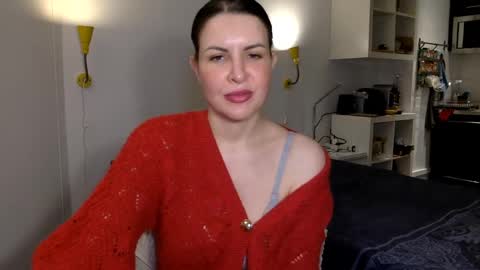 Angela online show from 01/31/25, 10:10