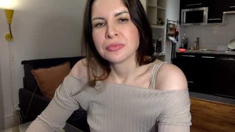 Angela online show from 02/14/25, 10:36