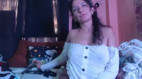 Angela online show from 04/21/26, 01:39