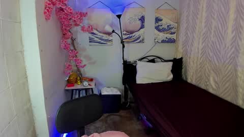 angelamorena online show from 10/13/25, 10:32