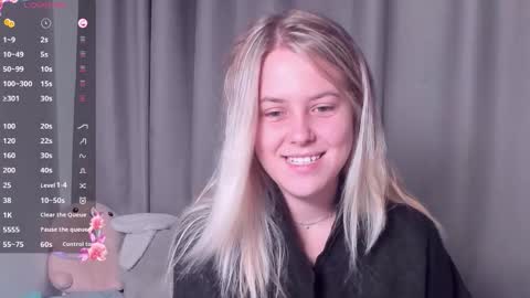 Snapshot of angelanty chatting on 09/19/25, 03:13 Darsi Anty online show from 09/19/25, 03:13