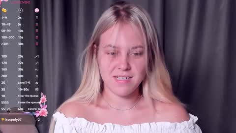 Snapshot of angelanty chatting on 09/25/25, 03:16 Darsi Anty online show from 09/25/25, 03:16