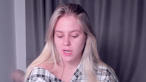 Snapshot of angelanty chatting on 10/05/25, 03:10 Darsi Anty online show from 10/05/25, 03:10