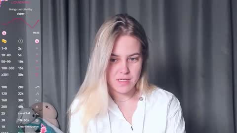 Snapshot of angelanty chatting on 10/23/25, 04:17 Darsi Anty online show from 10/23/25, 04:17