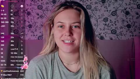 Snapshot of angelanty chatting on 11/29/25, 01:36 Darsi Anty online show from 11/29/25, 01:36