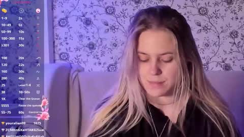 Snapshot of angelanty chatting on 12/15/25, 02:21 Darsi Anty online show from 12/15/25, 02:21