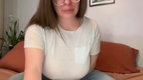 angelaray13654 online show from 12/20/25, 05:25