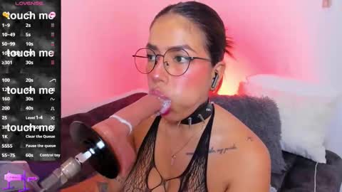 Angela Ricci online show from 12/19/25, 03:02