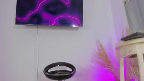 Angela online show from 04/09/26, 09:15