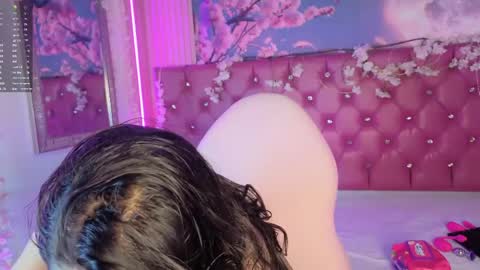 Angela online show from 06/01/26, 07:59