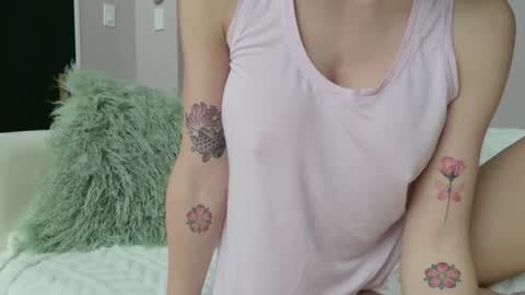 angelbabyphoebe online show from 04/10/26, 01:05