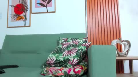 Angel Bennet online show from 12/27/24, 06:46