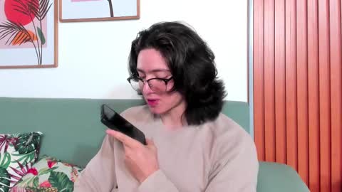 Angel Bennet online show from 12/30/24, 03:14