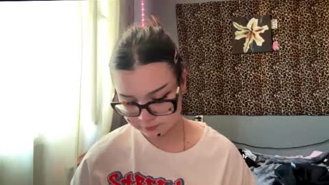 Snapshot of angelcatier chatting on 08/05/26, 03:37 angelcatier online show from 08/05/26, 03:37