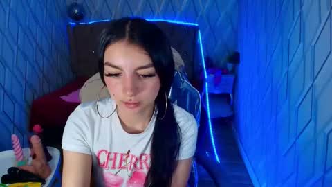 Snapshot of angelchristix chatting on 04/26/26, 03:21 Angel online show from 04/26/26, 03:21