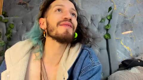 angeldamianart online show from 11/23/25, 02:06