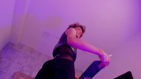 Snapshot of angeldoll_1 chatting on 02/27/26, 04:45 Angel Doll online show from 02/27/26, 04:45