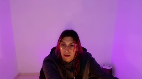 Snapshot of angele_johnson chatting on 02/05/26, 08:35 angele online show from 02/05/26, 08:35