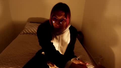 Snapshot of angele_johnson chatting on 02/11/26, 02:27 angele online show from 02/11/26, 02:27