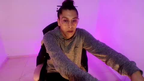 angele online show from 03/20/26, 07:41