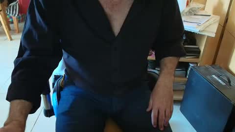 Snapshot of angelgarcia269 chatting on 11/21/25, 11:31 angelgarcia269 online show from 11/21/25, 11:31