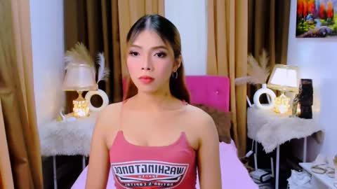 MISS PAU online show from 10/11/25, 04:44