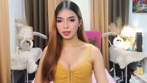 MISS PAU online show from 11/05/25, 03:17