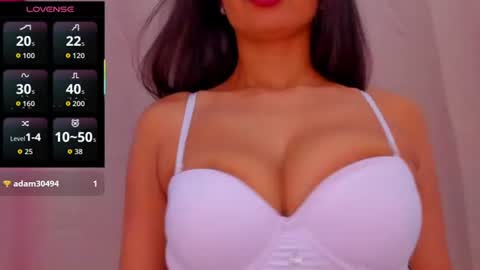 Snapshot of angelica_hot19 chatting on 07/04/26, 01:39 angelica_hot19 online show from 07/04/26, 01:39
